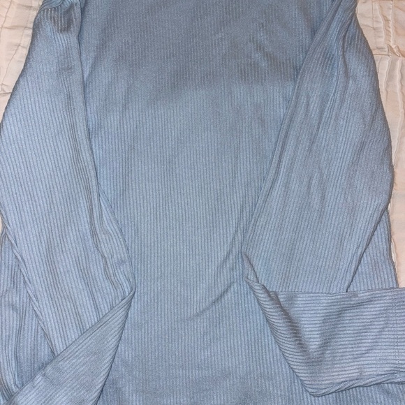 Banana Republic Light Blue Ribbed Off the shoulder Long Sleeve Shirt size L - Picture 5 of 5